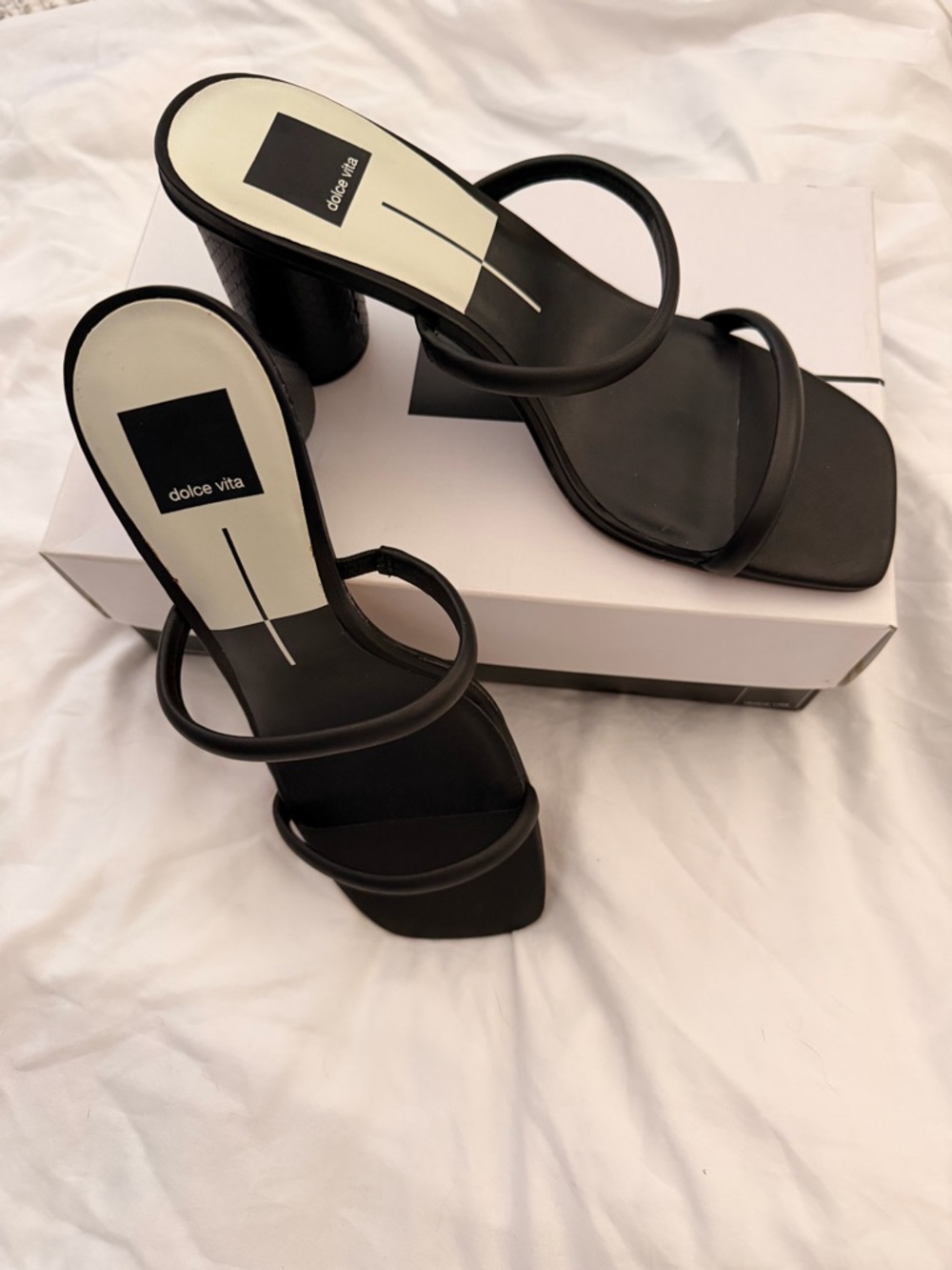 NWT - Dolce Vita Black Minimal Strappy Block Heels (Noles)